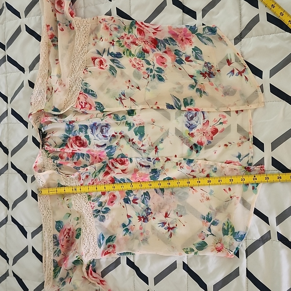 Floral Sheer Lace-Trim Robe - Picture 5 of 5